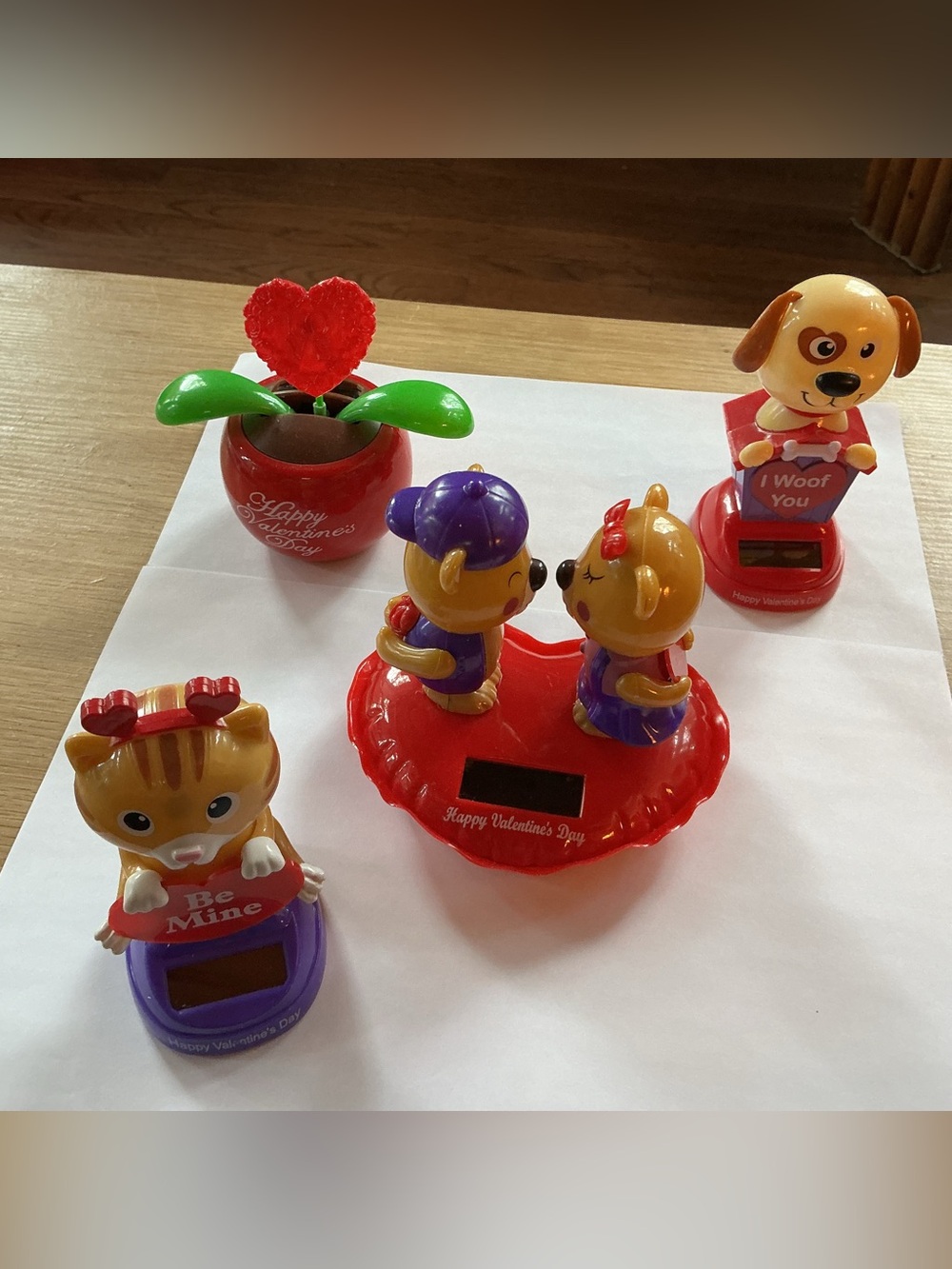 Valentine themed solar powered dancing figures.